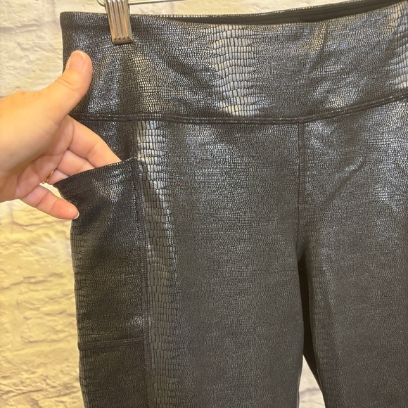 Skechers L Croc Embossed Pants Leggings Straight Leg Side Pockets / Back Pockets - Picture 5 of 10